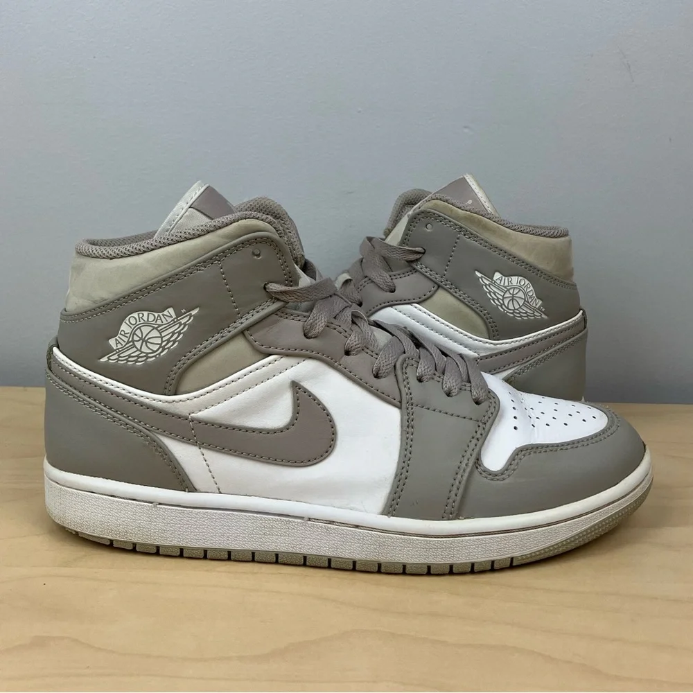 Nike Air Jordan Retro 1 Mid Men’s Size 8.0 College Gray Basketball Shoes Beaters - Picture 2 of 15